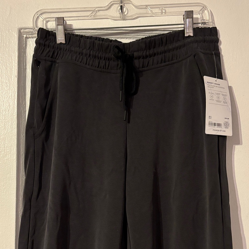 Women Athleta Black Jogger Pants - Picture 2 of 8